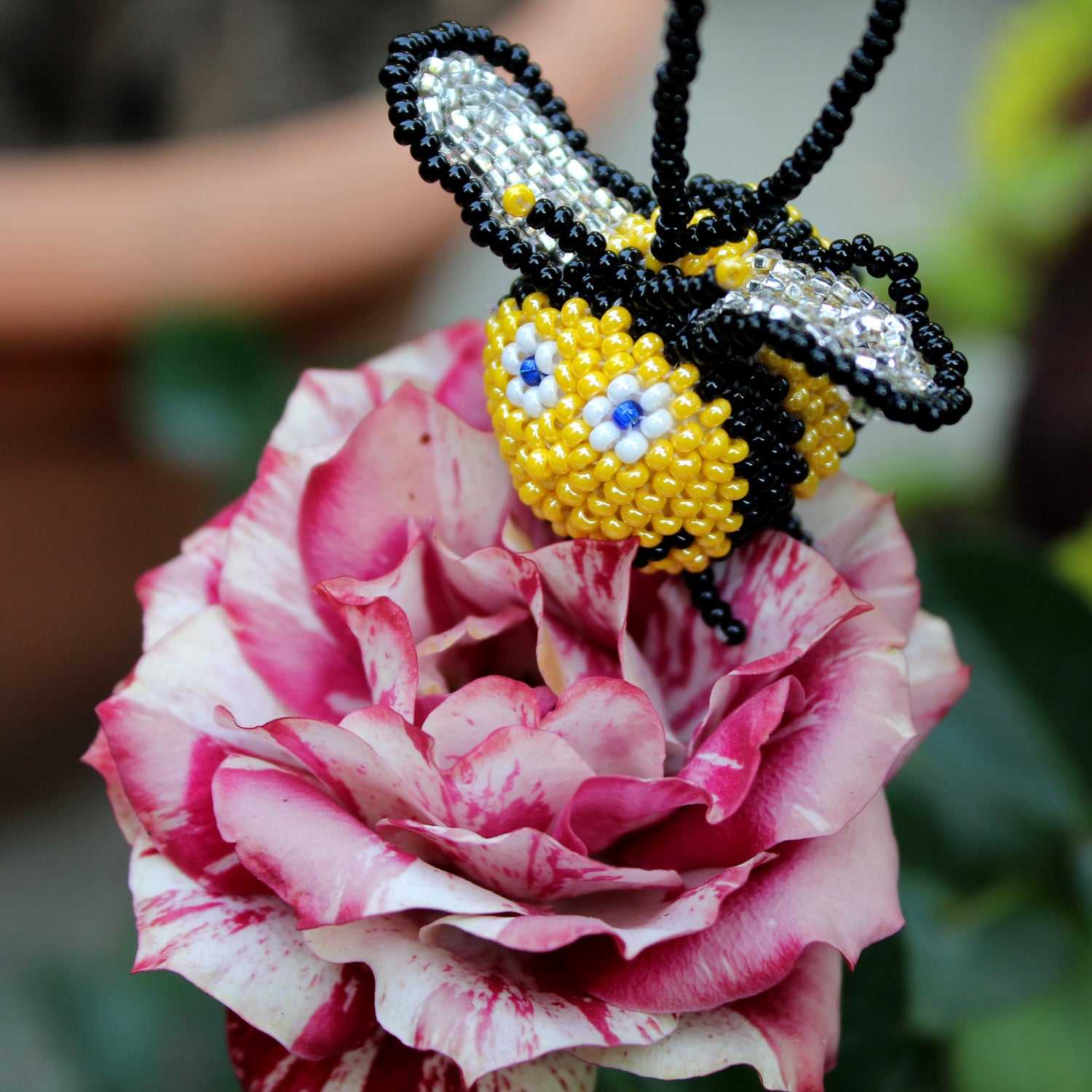 QUICK SHIPPING 📦📩 - Beaded Bee Ornament